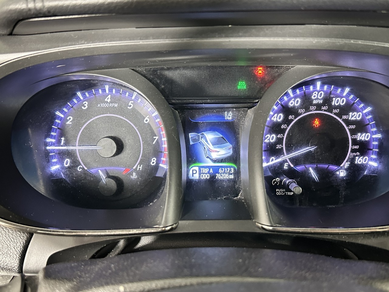 Vehicle image 14 of 16
