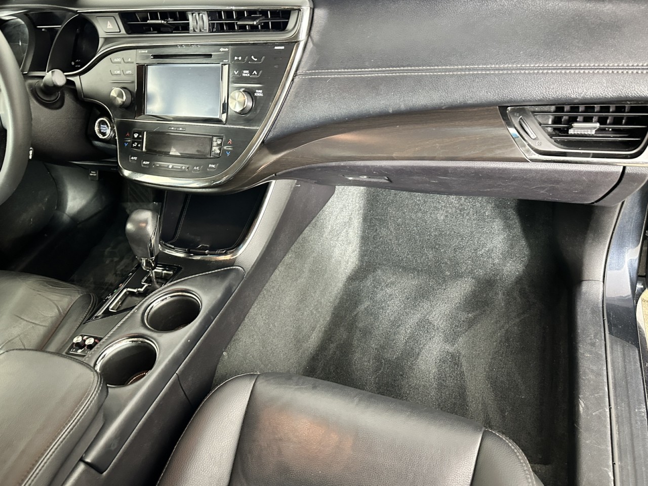 Vehicle image 8 of 16