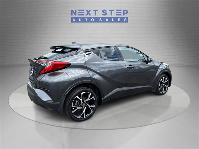 Vehicle image 5 of 32