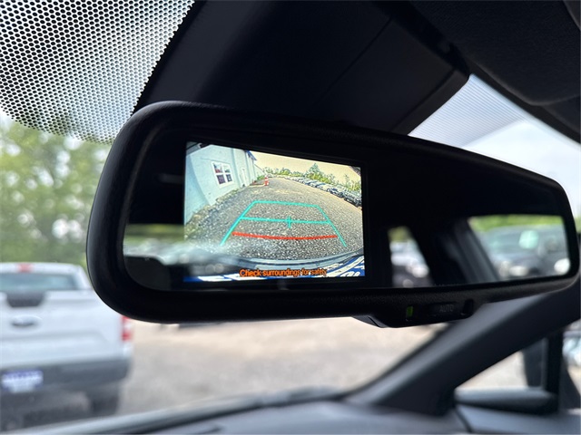 Vehicle image 29 of 32