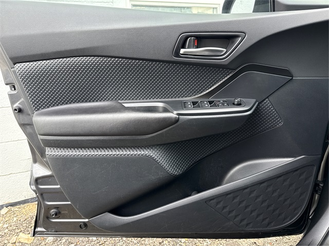 Vehicle image 20 of 32