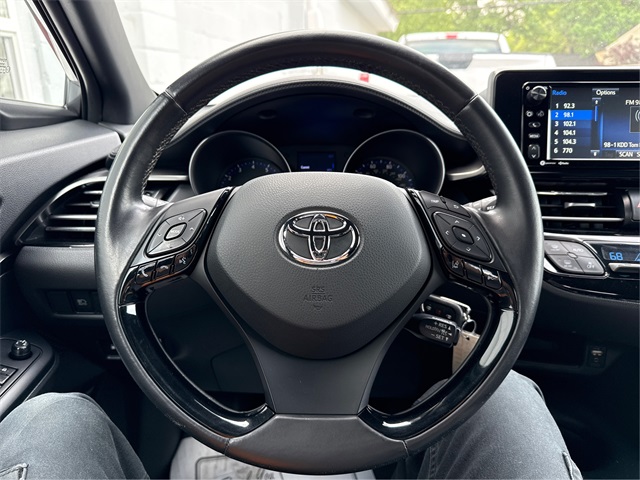 Vehicle image 16 of 32