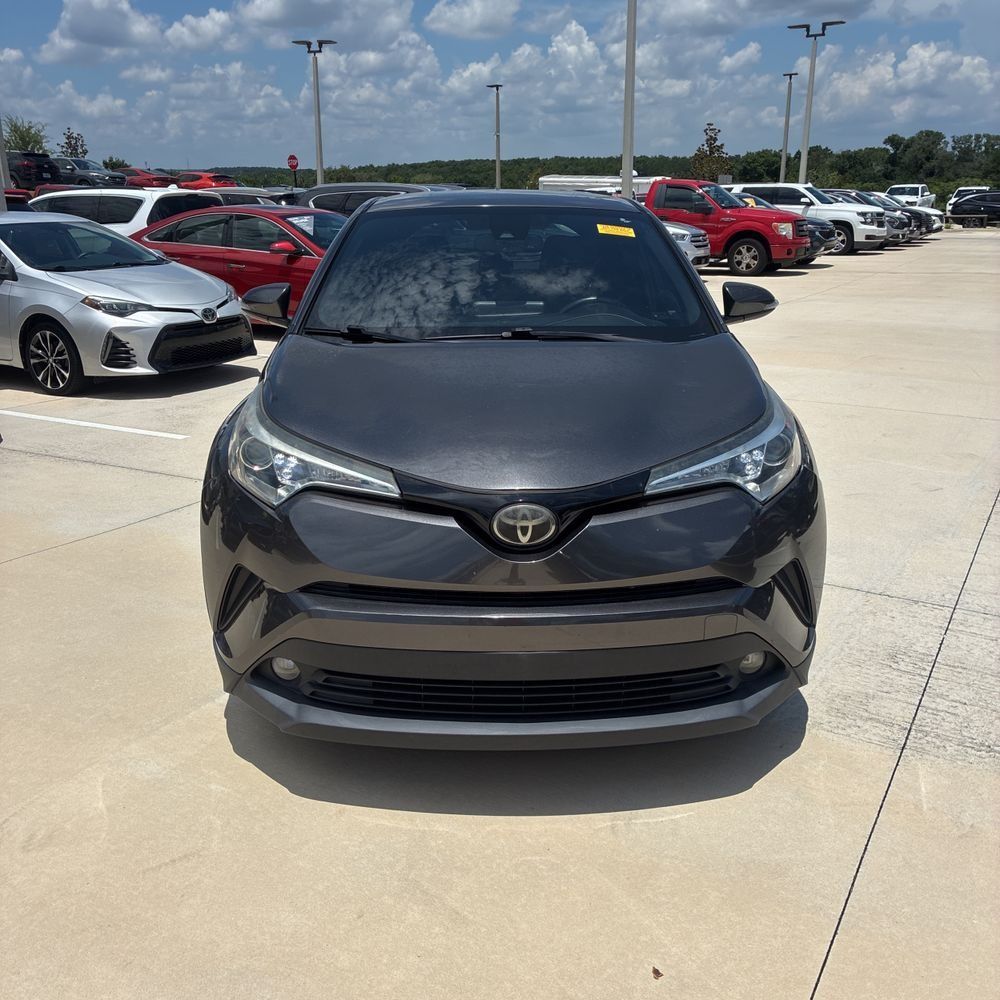 2018 Toyota C-HR XLE Premium Image 2 of 12