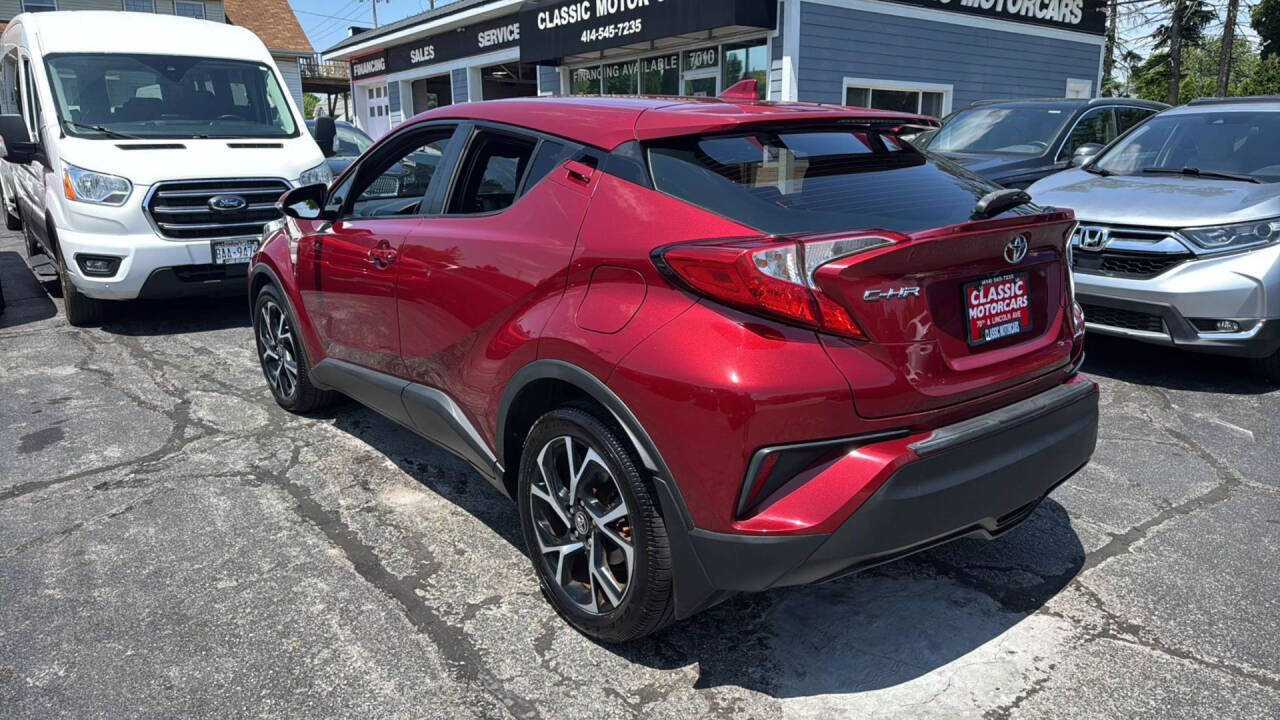 Vehicle image 4 of 10
