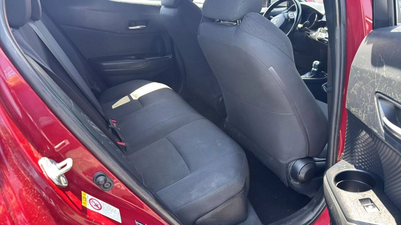 Vehicle image 6 of 10