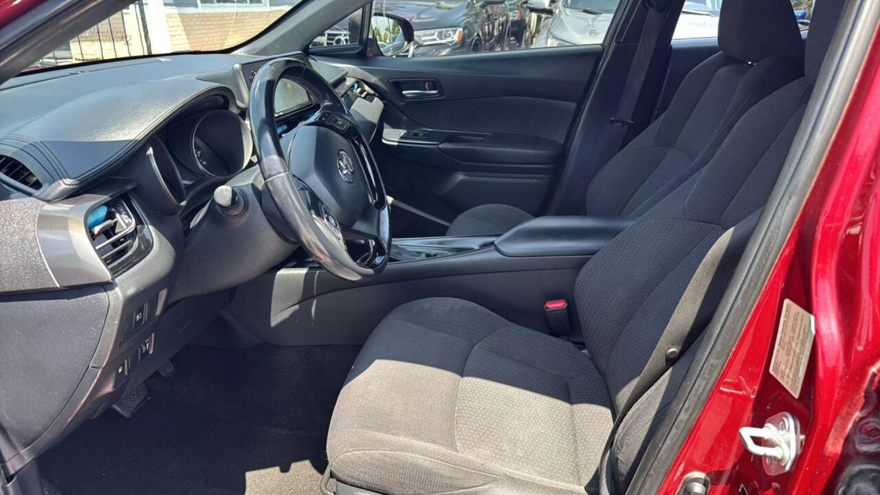 Vehicle image 8 of 10