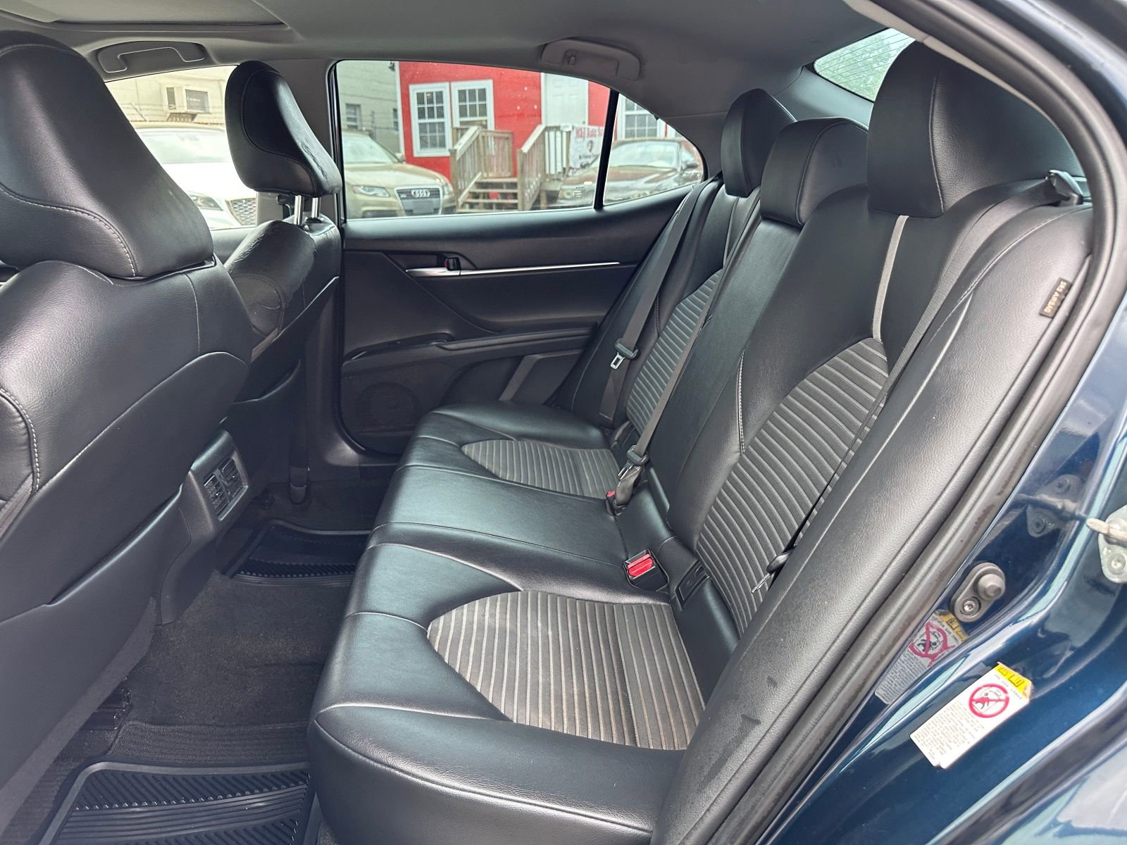 Vehicle image 15 of 21