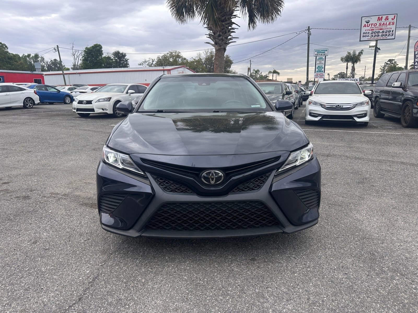 Vehicle image 4 of 21