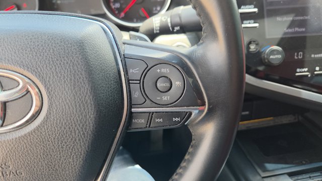 Vehicle image 14 of 32