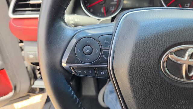 Vehicle image 15 of 32