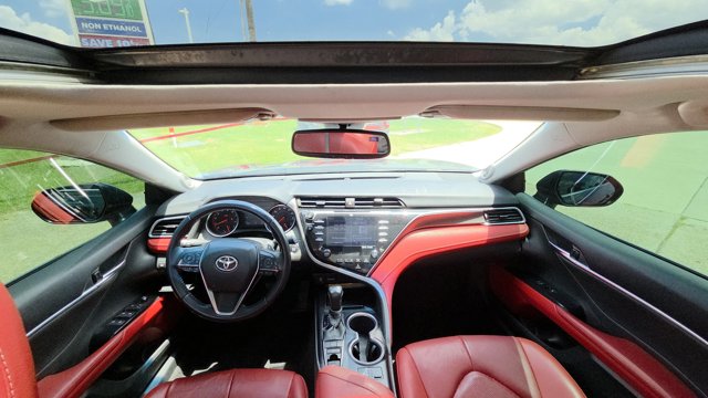 Vehicle image 12 of 32