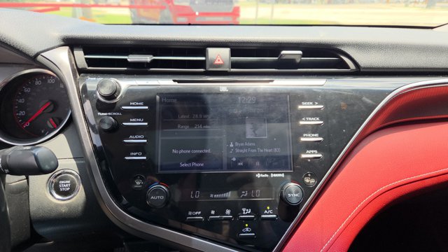 Vehicle image 19 of 32