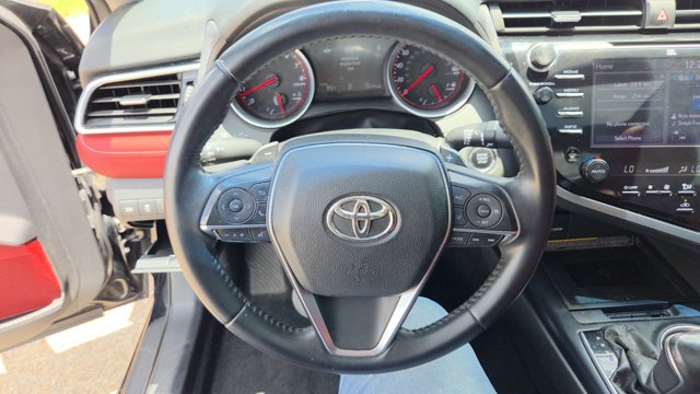 Vehicle image 16 of 32