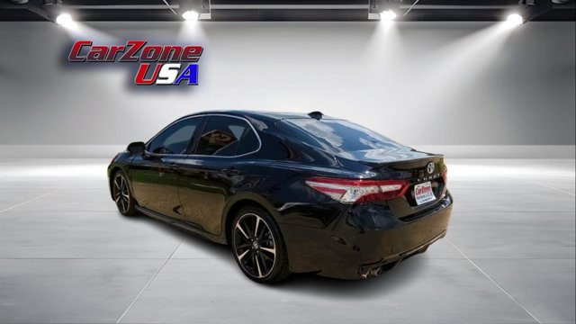 Vehicle image 8 of 32