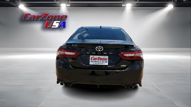 Vehicle image 6 of 32