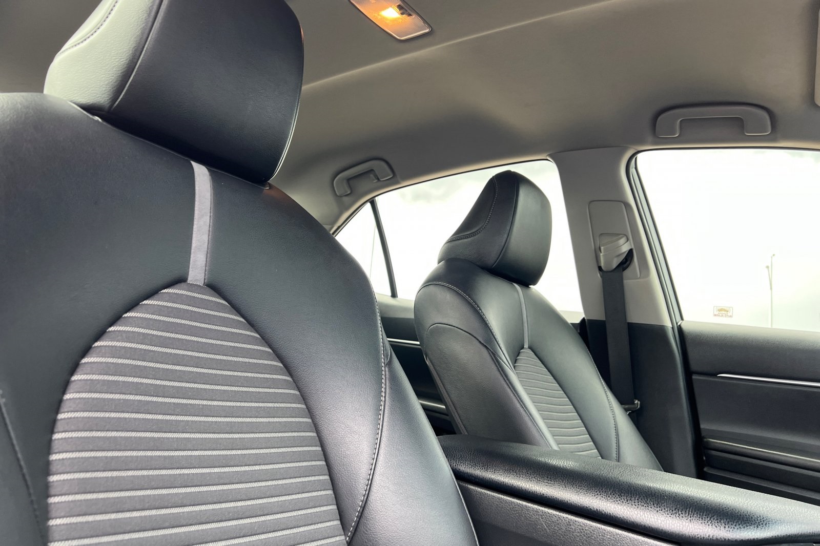 Vehicle image 16 of 26