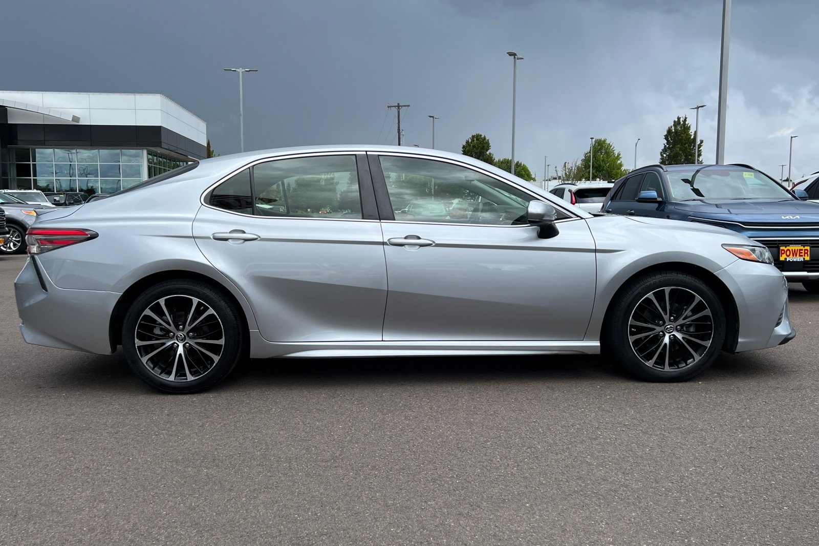 Vehicle image 5 of 26