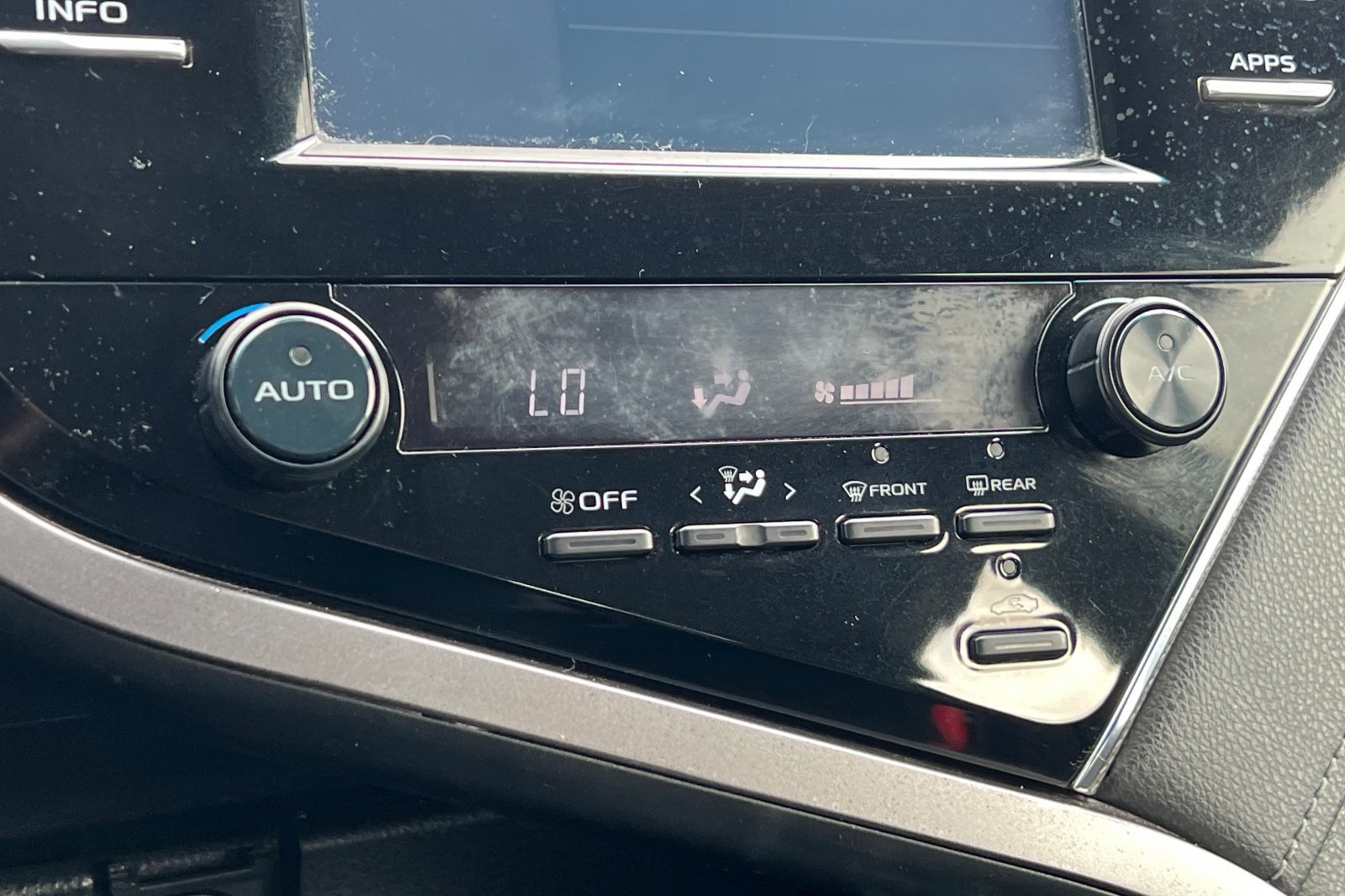Vehicle image 19 of 26