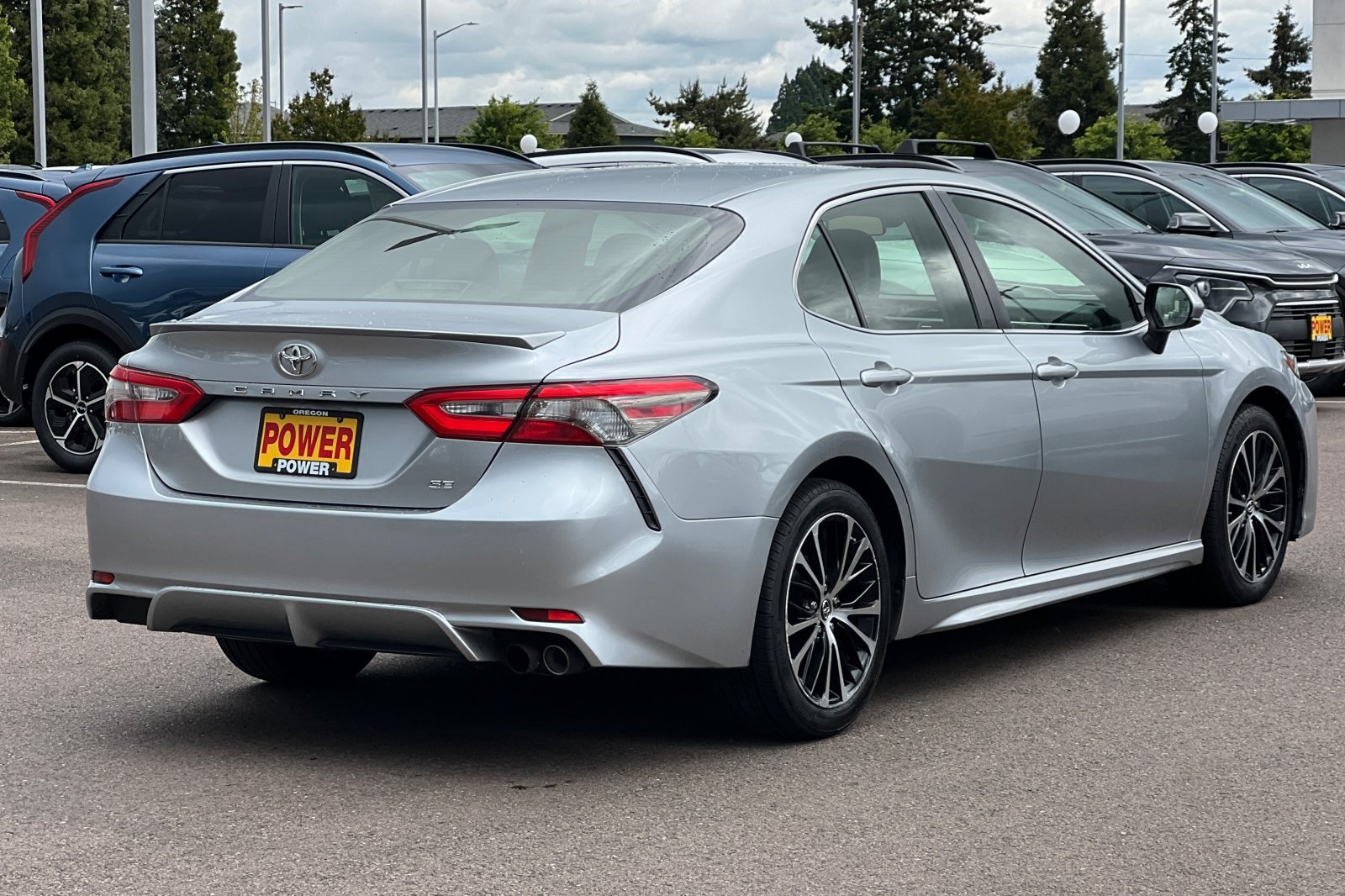 Vehicle image 6 of 26