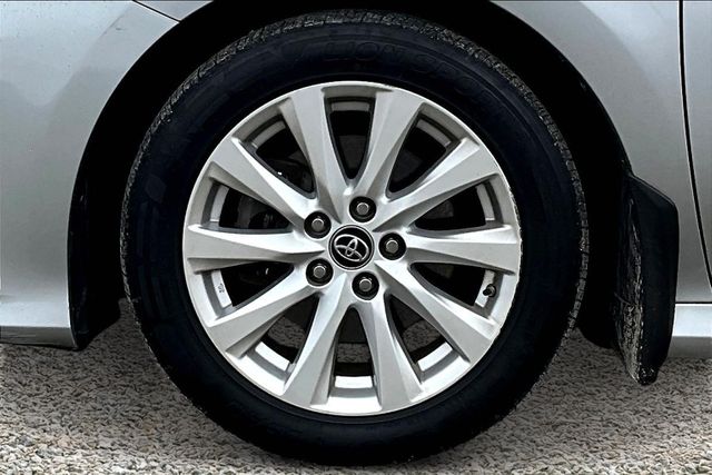 Vehicle image 11 of 30