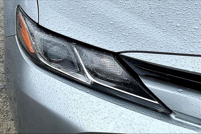 Vehicle image 27 of 30