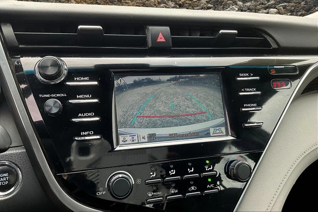 Vehicle image 20 of 30