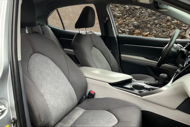 Vehicle image 9 of 30