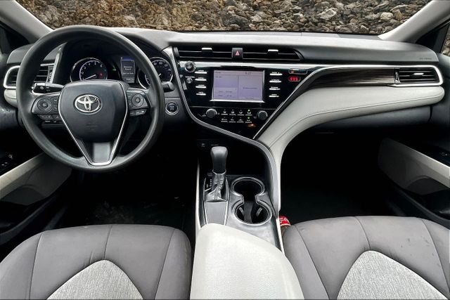 Vehicle image 15 of 30