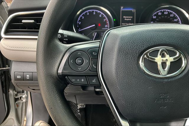 Vehicle image 17 of 30