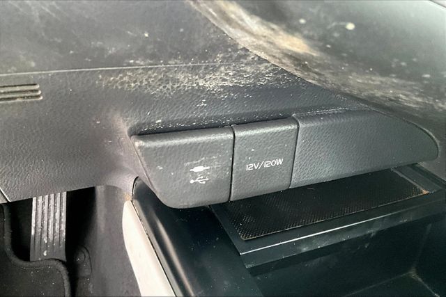 Vehicle image 29 of 30