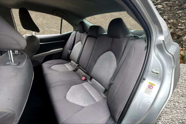 Vehicle image 24 of 30