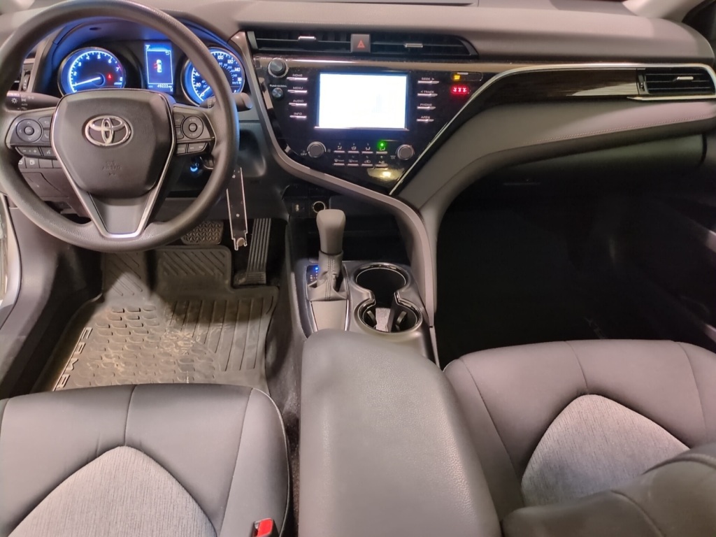 Vehicle image 15 of 20