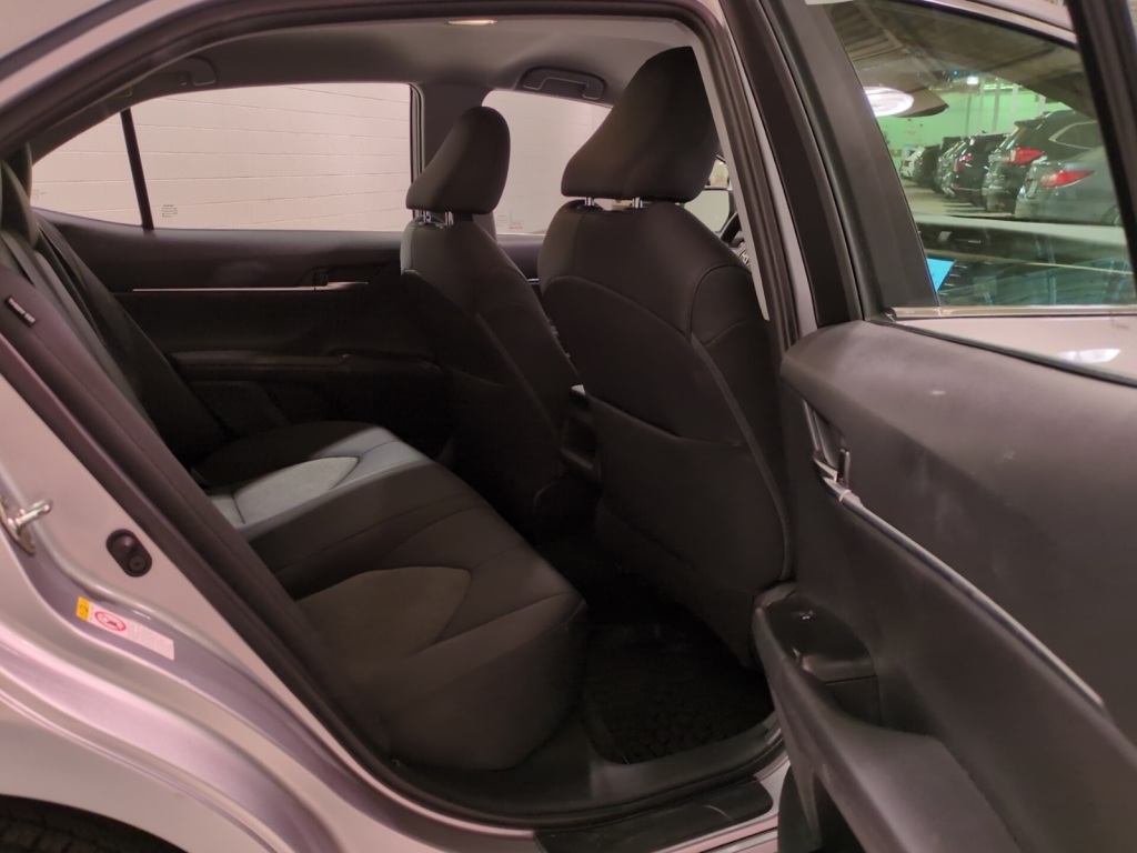 Vehicle image 12 of 20
