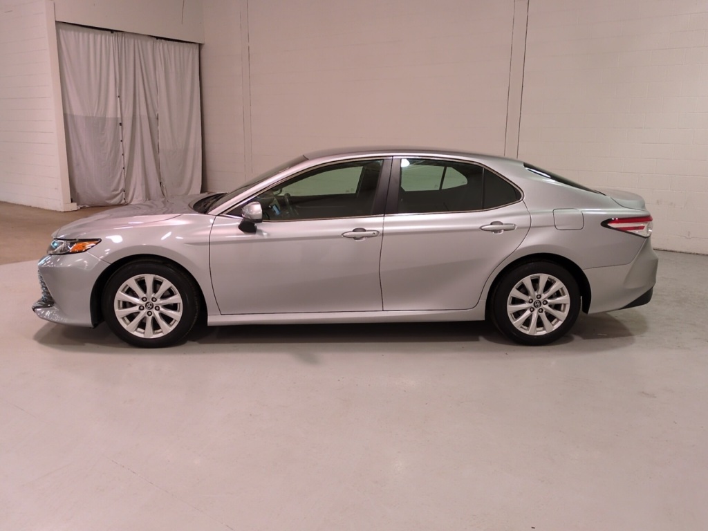 Vehicle image 8 of 20