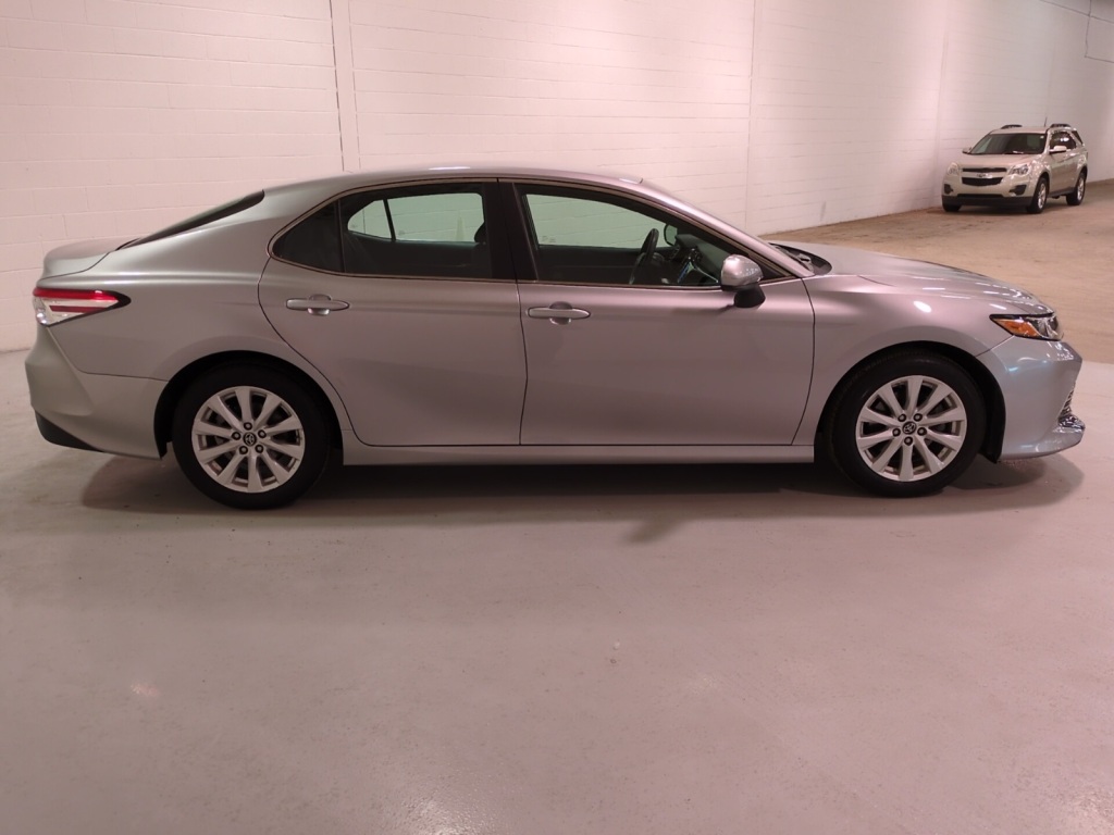 Vehicle image 4 of 20