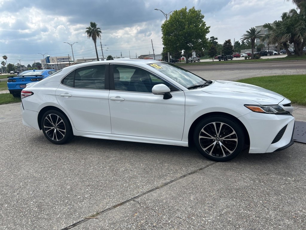 Vehicle image 5 of 24