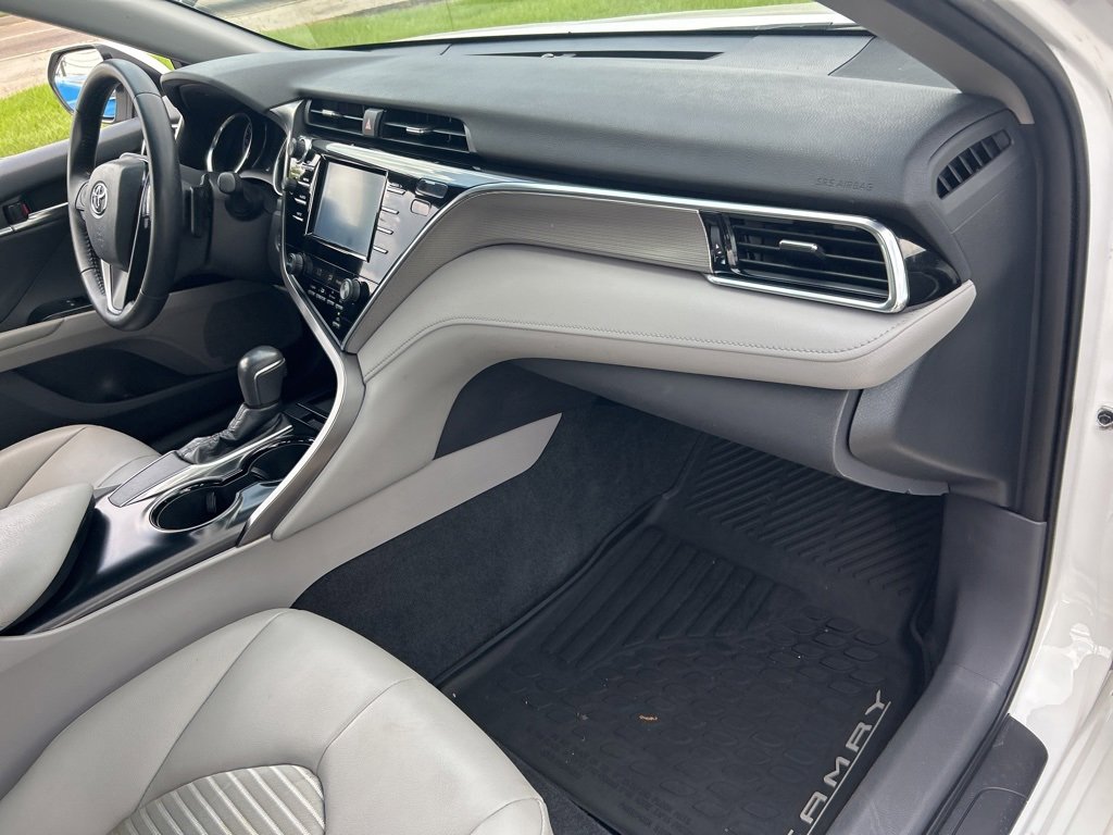 Vehicle image 15 of 24