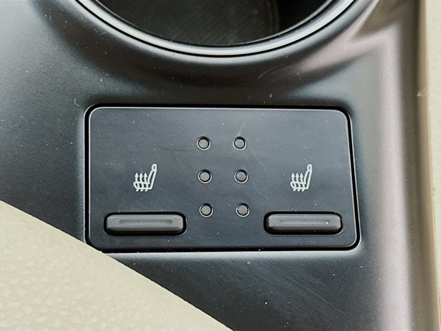 Vehicle image 20 of 31