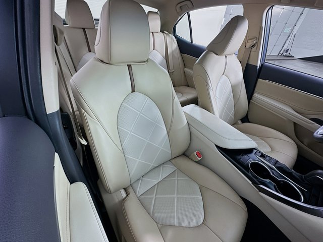Vehicle image 27 of 31
