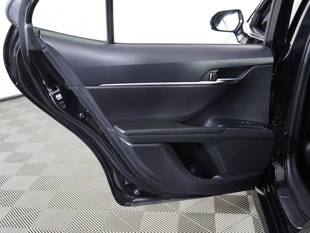 Vehicle image 13 of 36