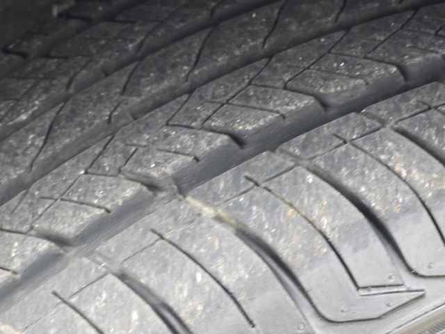 Vehicle image 22 of 33
