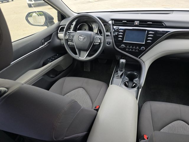 Vehicle image 27 of 33