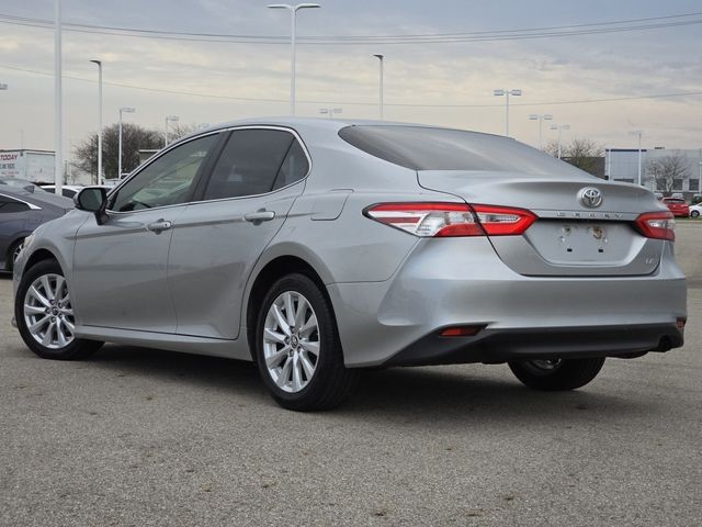 Vehicle image 8 of 33