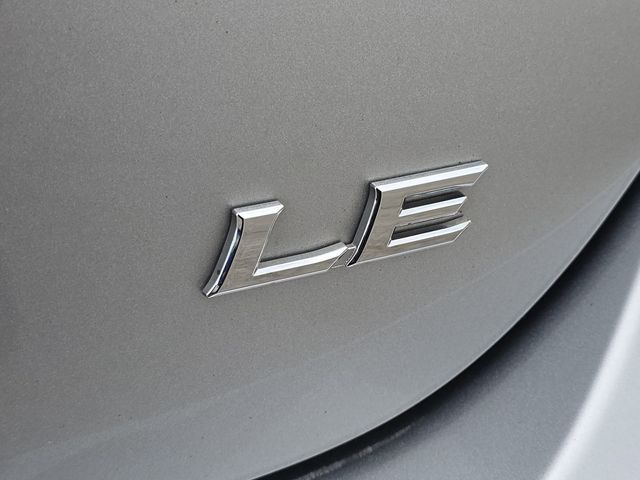 Vehicle image 24 of 33