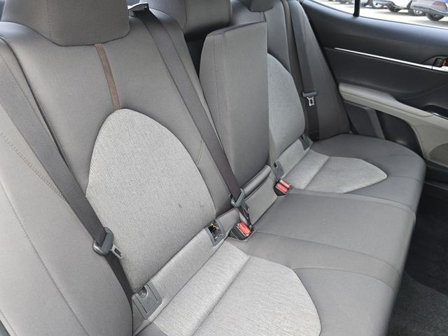 Vehicle image 26 of 33