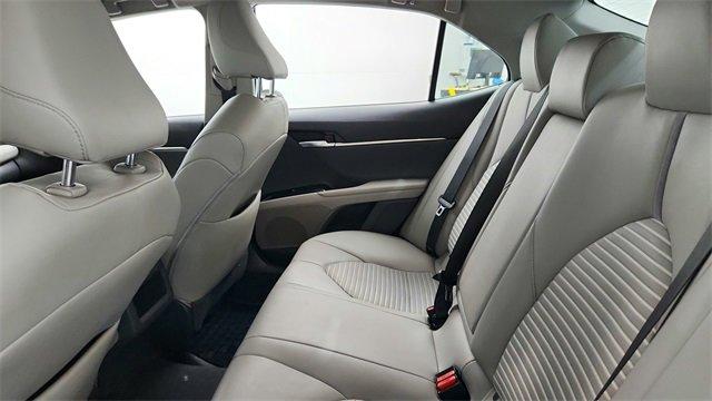 Vehicle image 17 of 29