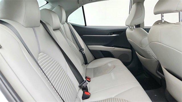 Vehicle image 16 of 29