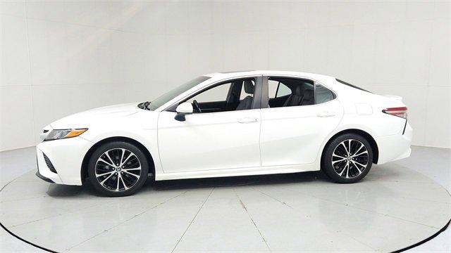 Vehicle image 4 of 29