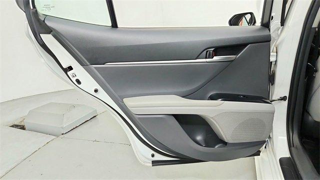 Vehicle image 24 of 29