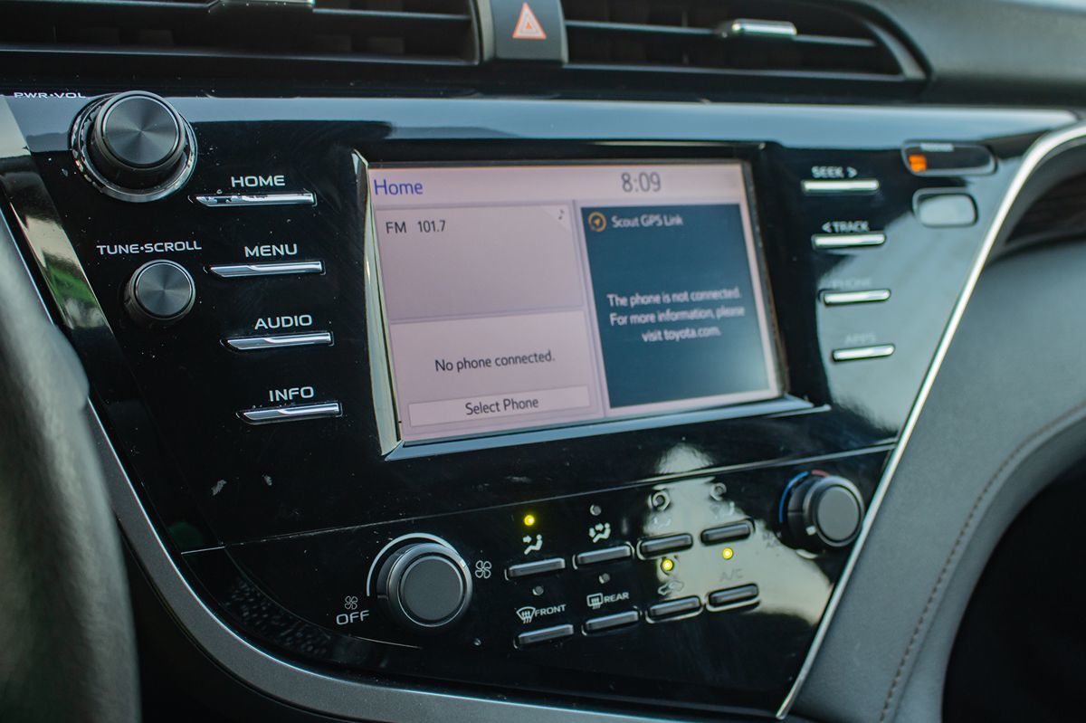 Vehicle image 20 of 32